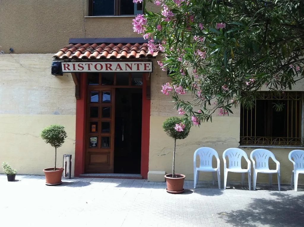 Hotel Moderno Aritzo 2*,  Italy