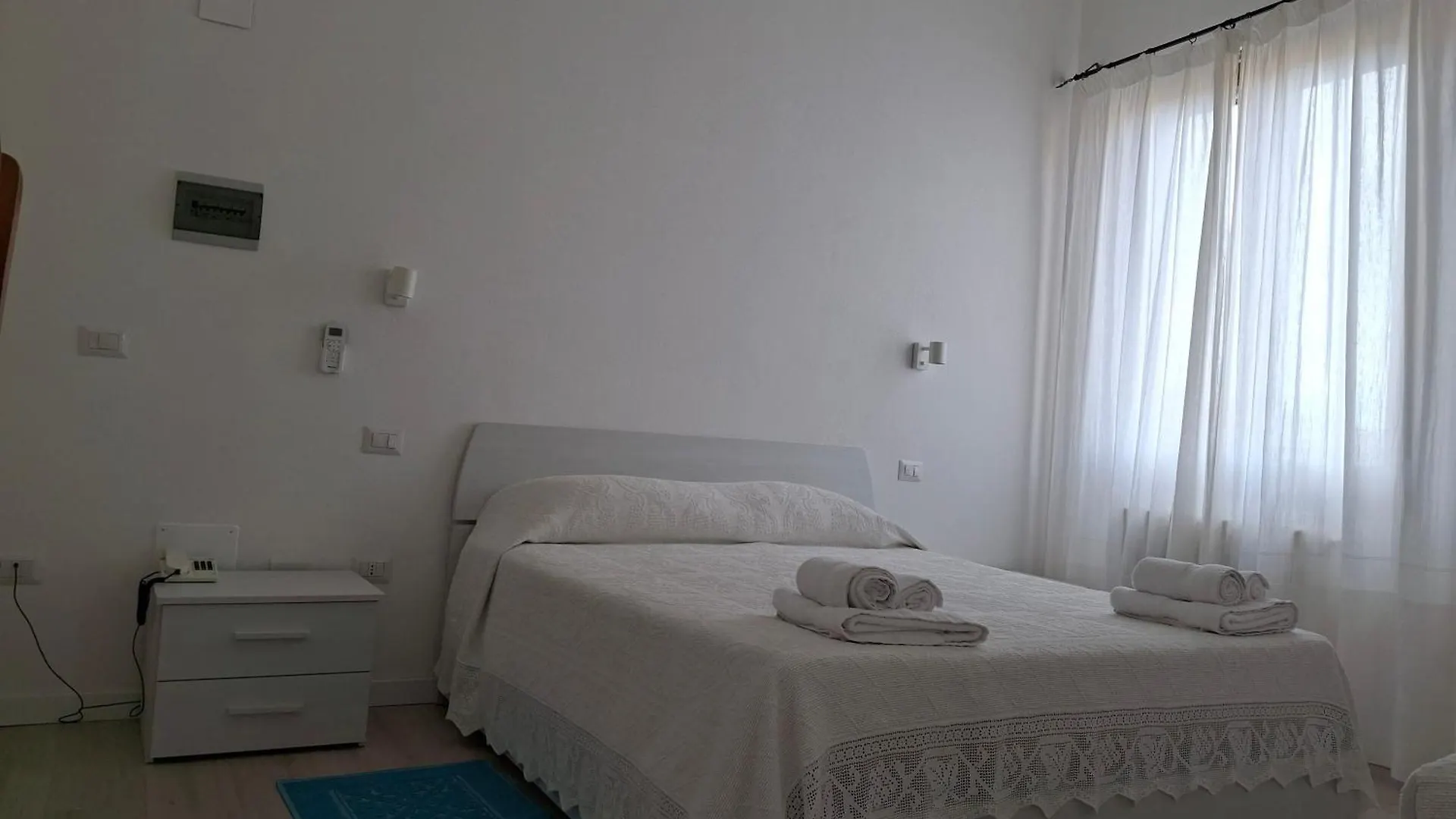 Hotel Moderno 아리초
